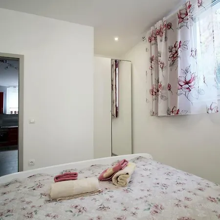 Kala Apartment Kastela