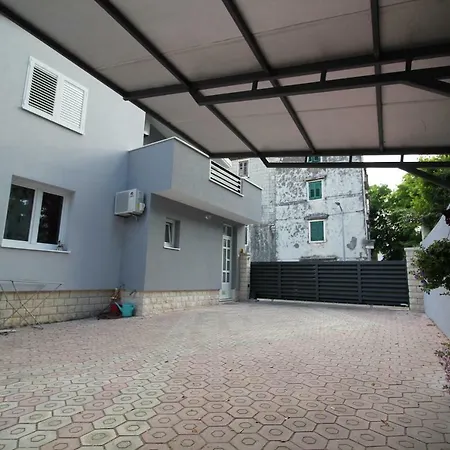 Apartment Kala